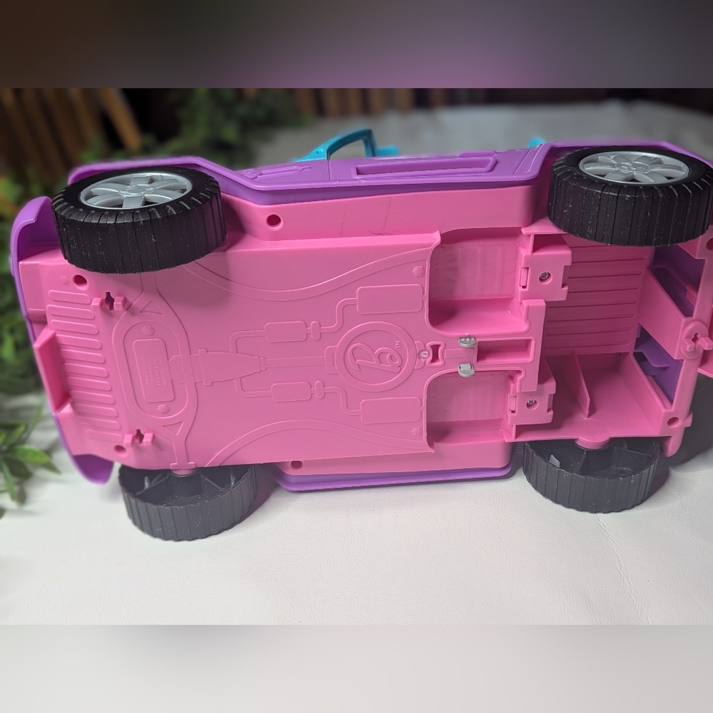 Barbie 2019 Malibu Pink Purple Blue Jeep - Picture 6 of 9